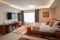 Room 4: Zanzoon Suite